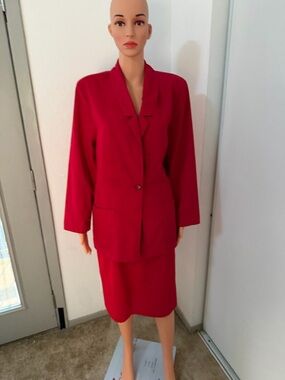 Vintage Radcliffe Red Skirt Suit Set Size 10 Power Suit Classic
